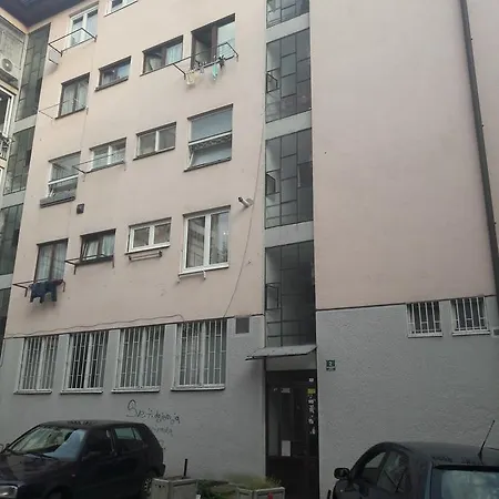 Daire Apartman Pike *